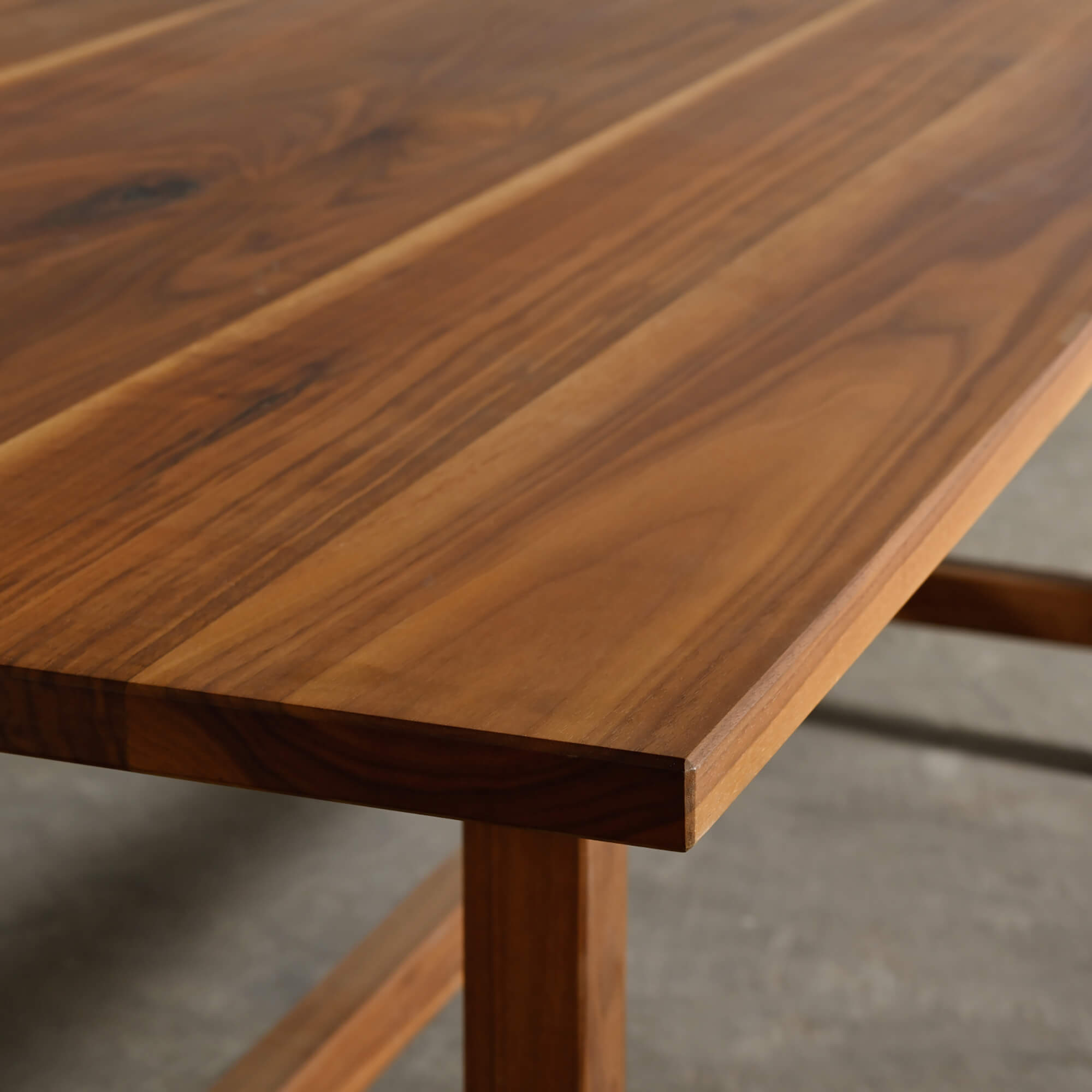 長方形テーブル／角材脚