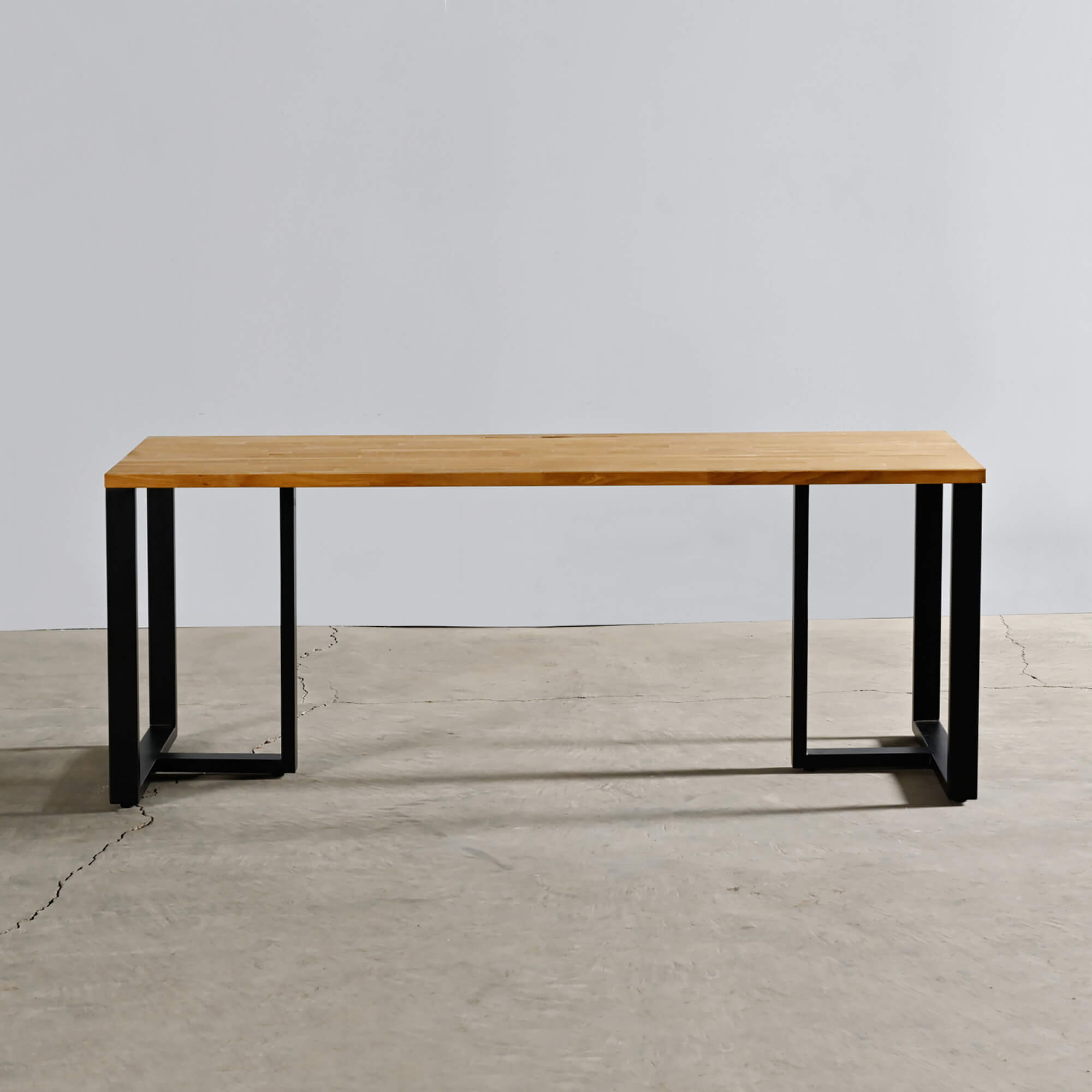 カウンターテーブル／T 型鉄脚